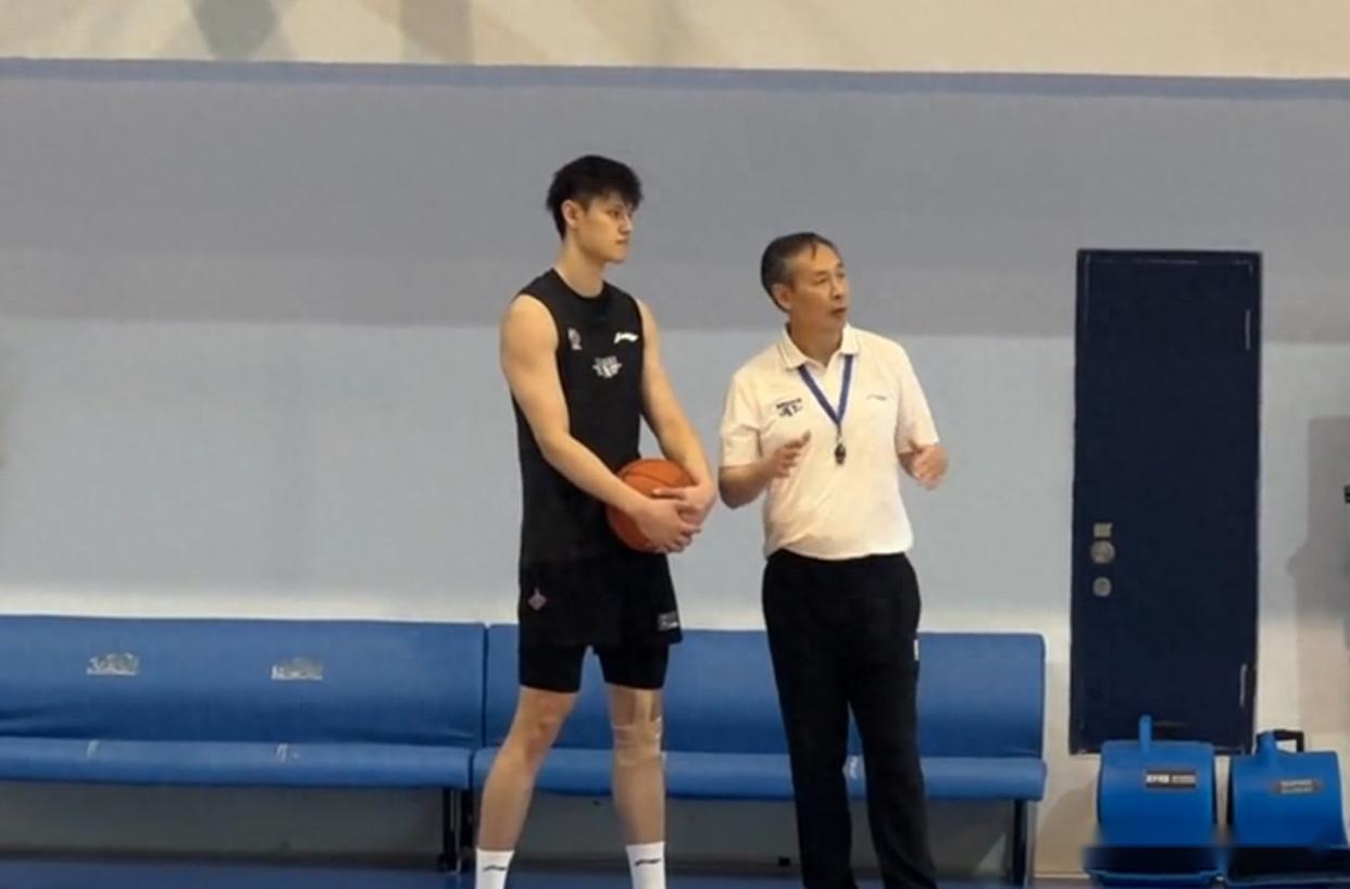 亚洲篮球界出现新冉冉升起的明星球员