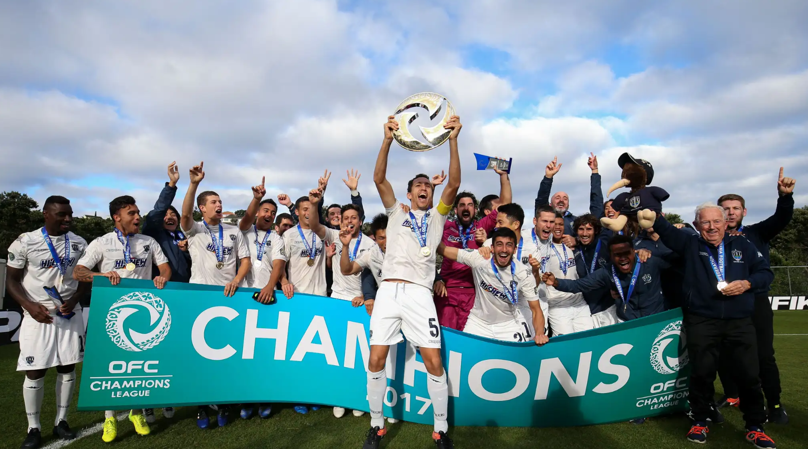 金年会官网-包含新援表现抢眼，助球队连胜在望的词条