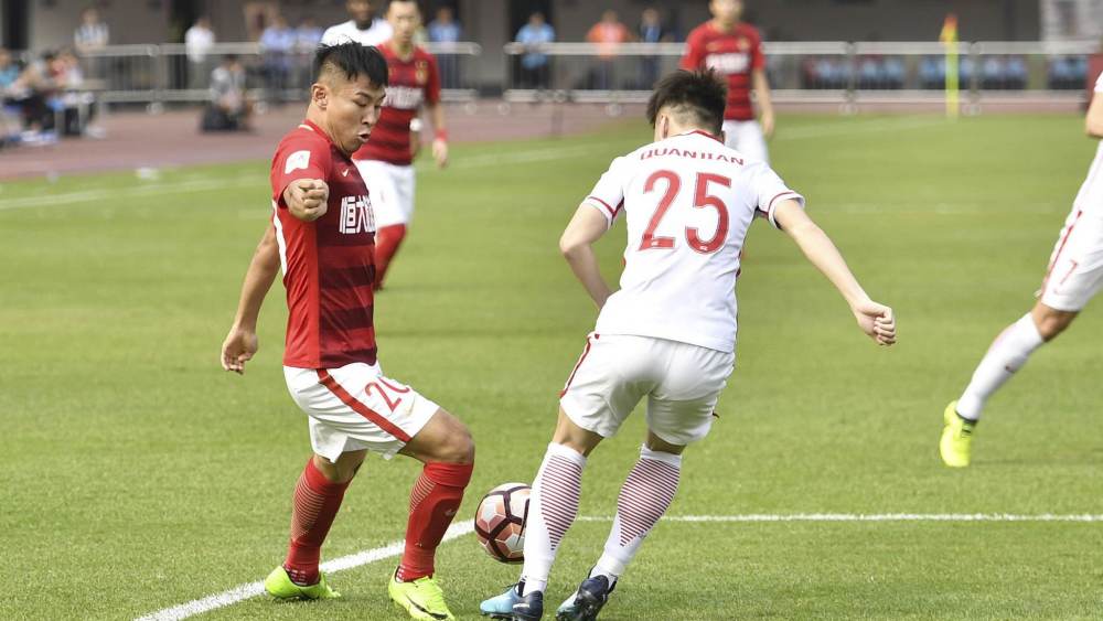 包含广州恒大0-1不敌西悉尼流浪者，遭遇亚冠小组赛两连败的词条