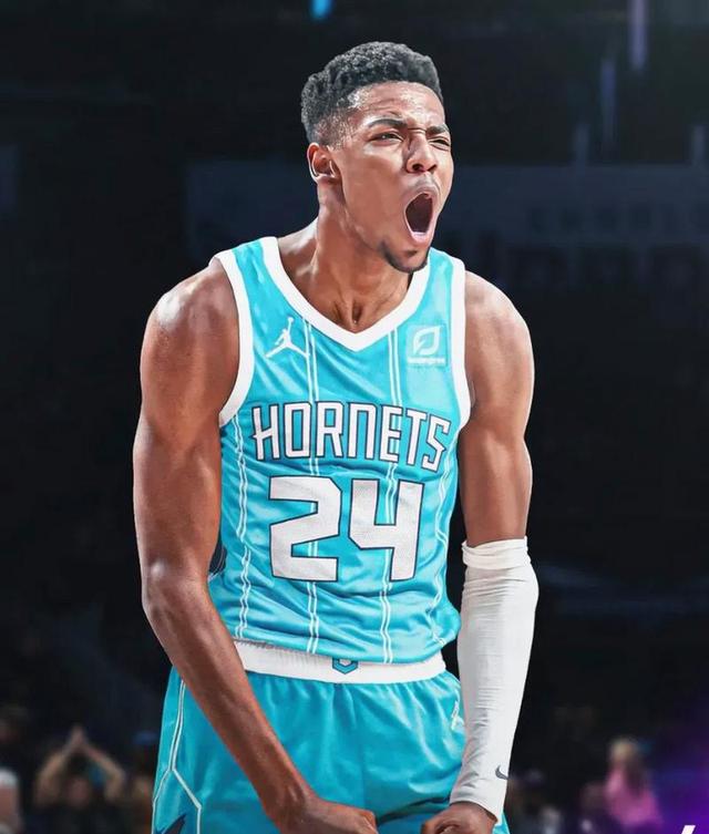 斯洛伐克球队在激烈对抗中一路高歌猛进 斯洛伐克球队在激烈对抗中一路高歌猛进