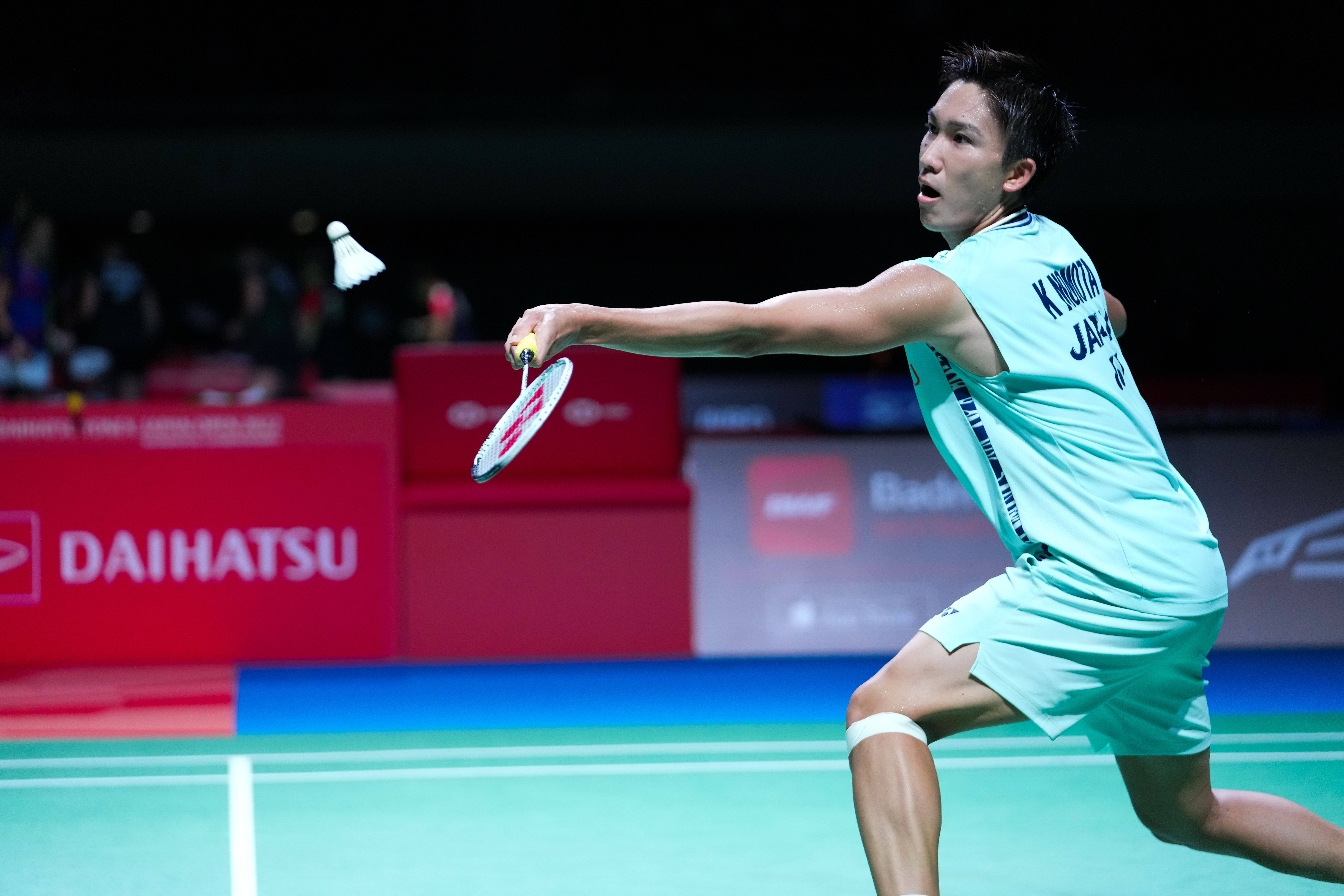 关于中国羽毛球队强势英格兰羽毛球队，桃田贤斗制霸全场的信息