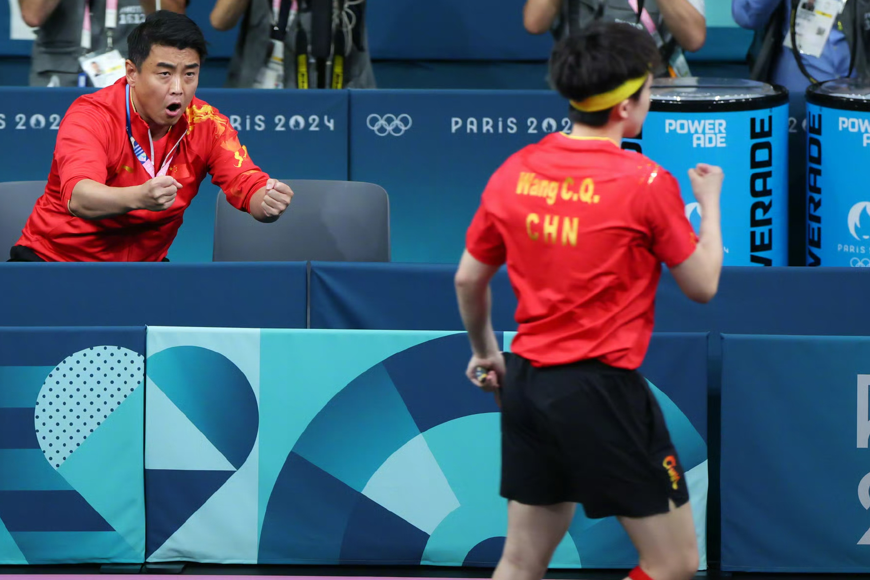 法国队轻取中国队，奥恰洛夫高光表现