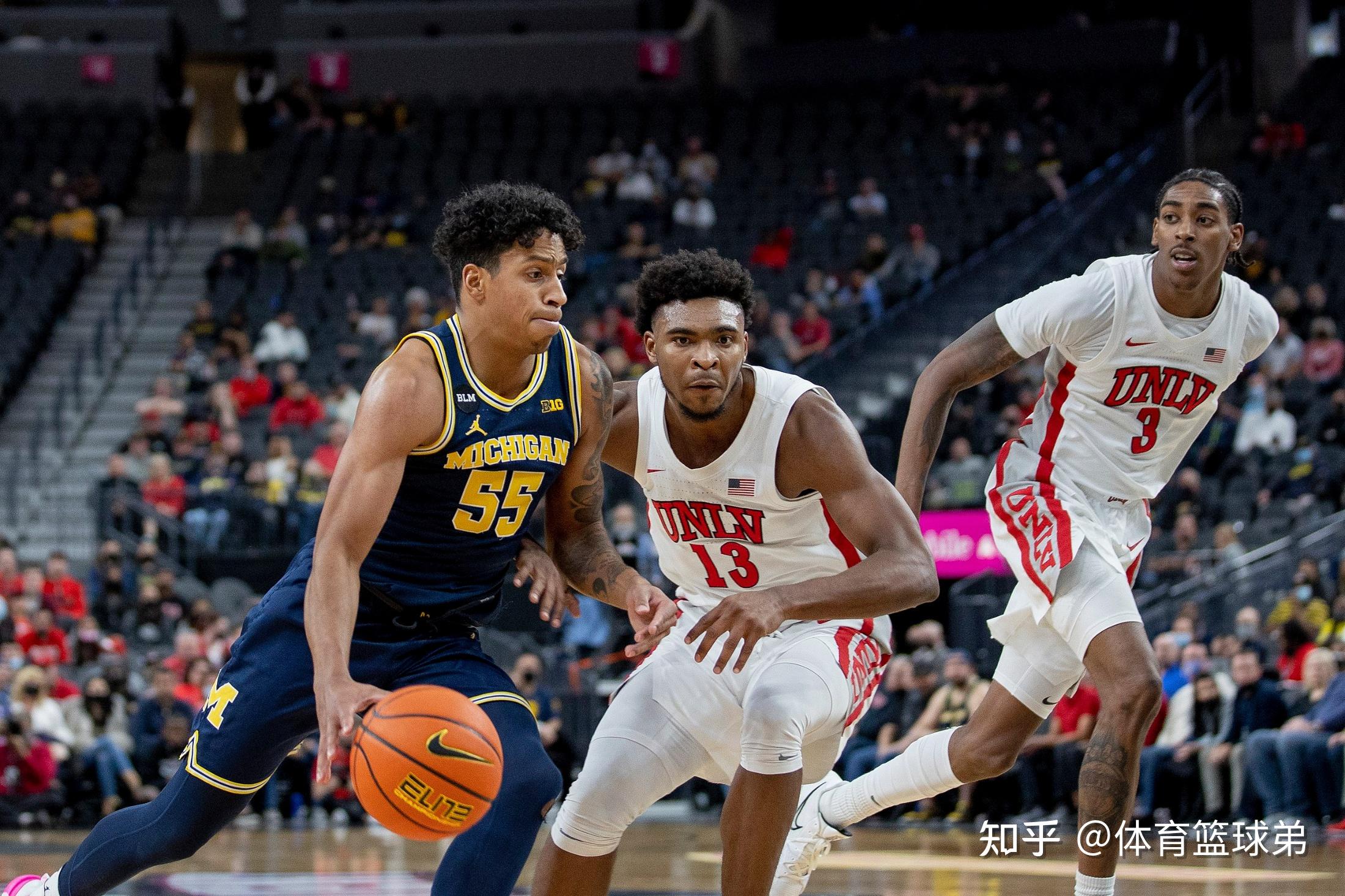 金年会APP-老鹰后卫在压哨球命中，帮助球队取得必胜