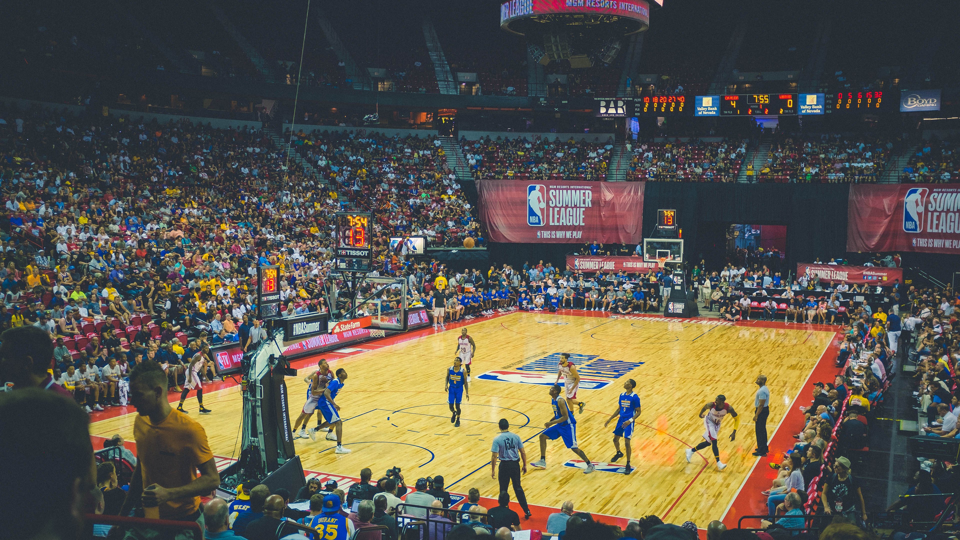 金年会网站-孤胆英雄难敌战术洪流，米切尔飙分破纪录，湖人体系碾碎骑士