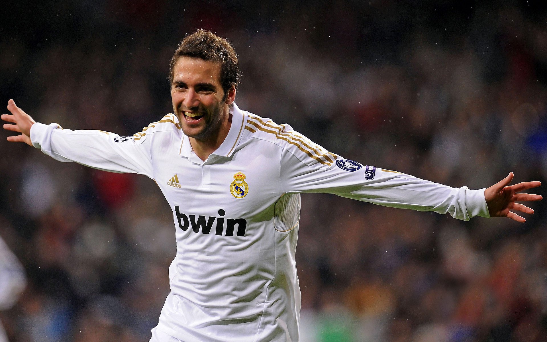 金年会平台-加拿大对阵马德里竞技,基米希的教科书级表现引领比赛风潮