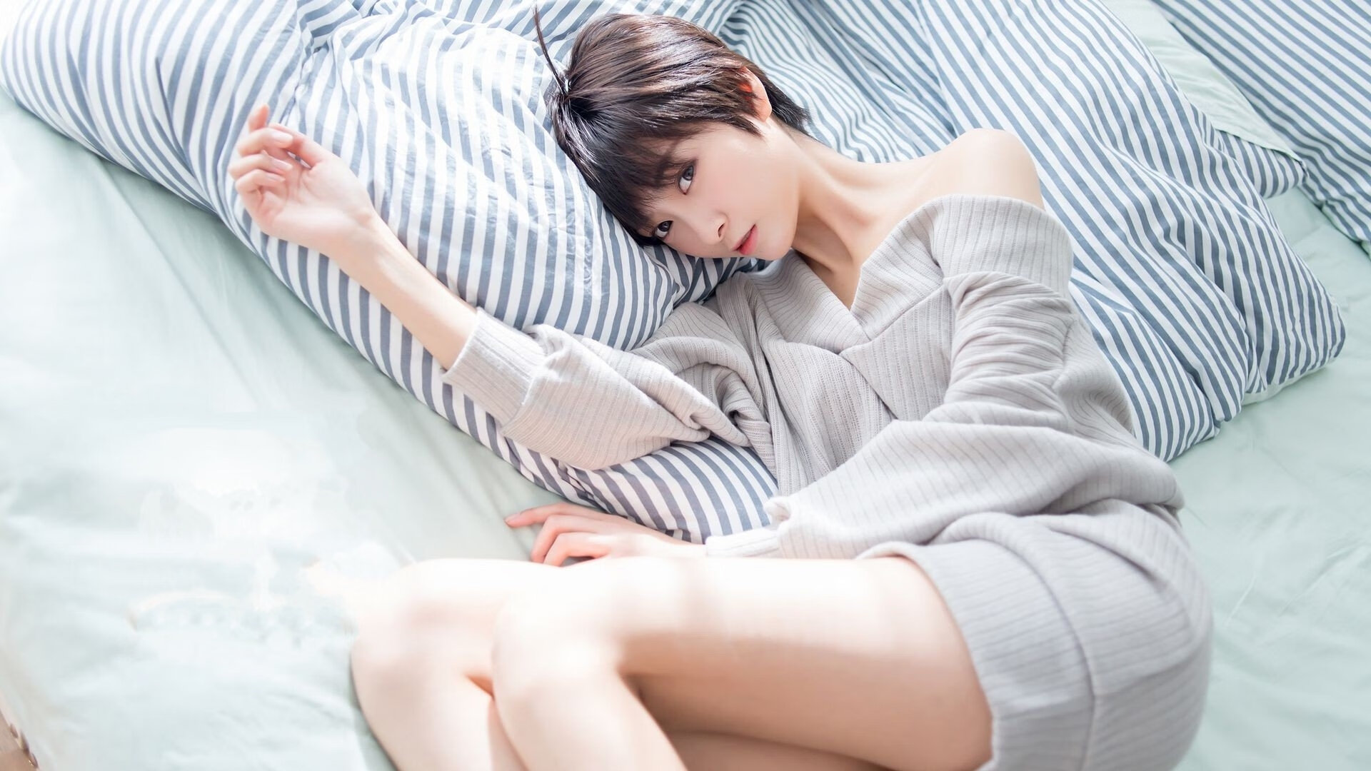 加克波终场绝杀！拜仁友谊赛惊险逆转巴西，荷兰新星上演安联奇迹