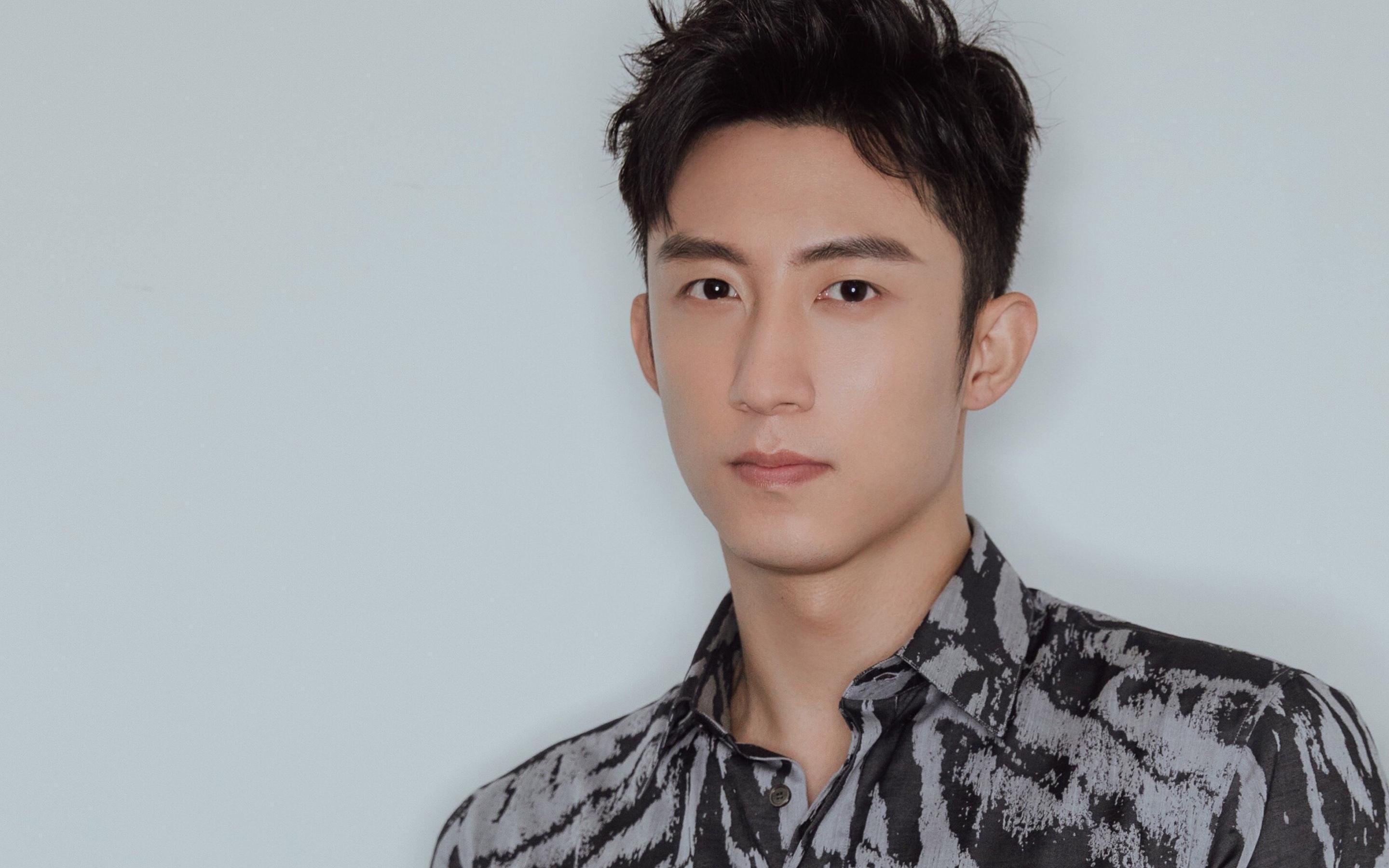 金年会官方-跨越重压的封喉剑,德罗赞在辽宁式围剿下的王权宣言