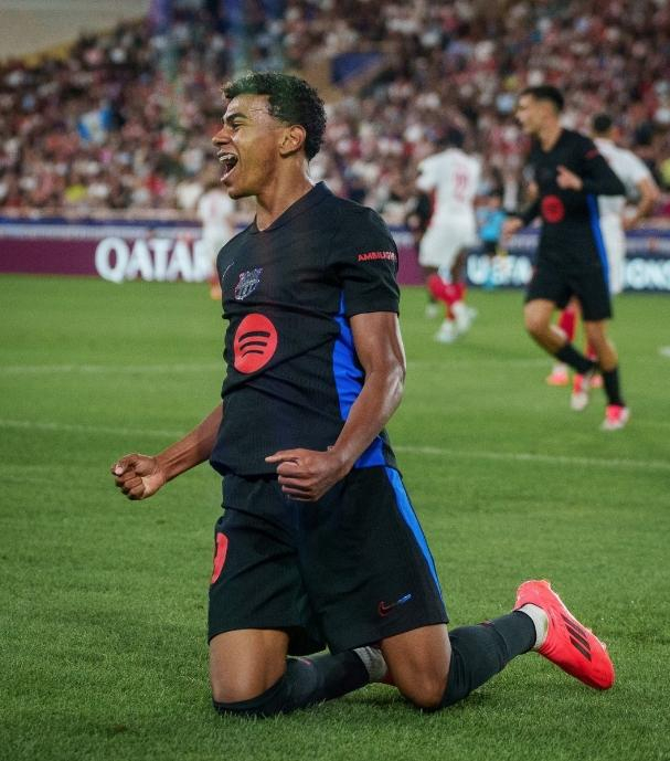 欧冠半决赛之夜,莱万舞台越大越强 欧冠半决赛之夜,莱万舞台越大越强